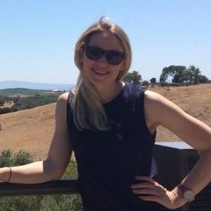 Meet your Posher, Elizabeth